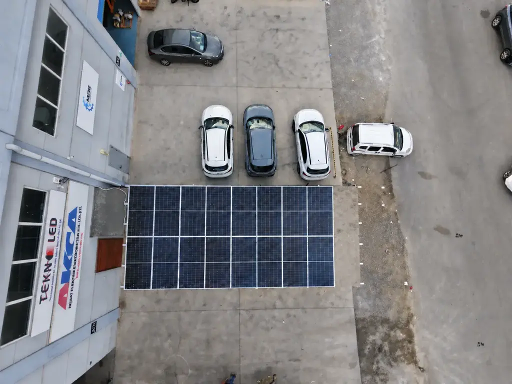 3 ARAÇLIK GES ENTEGRELİ CARPORT SİSTEMİ 