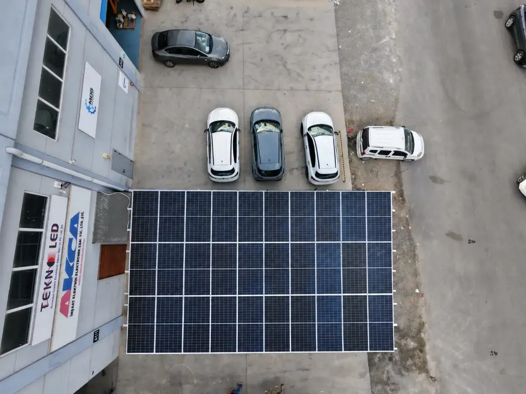6 ARAÇLIK GES ENTEGRELİ CARPORT SİSTEMİ 